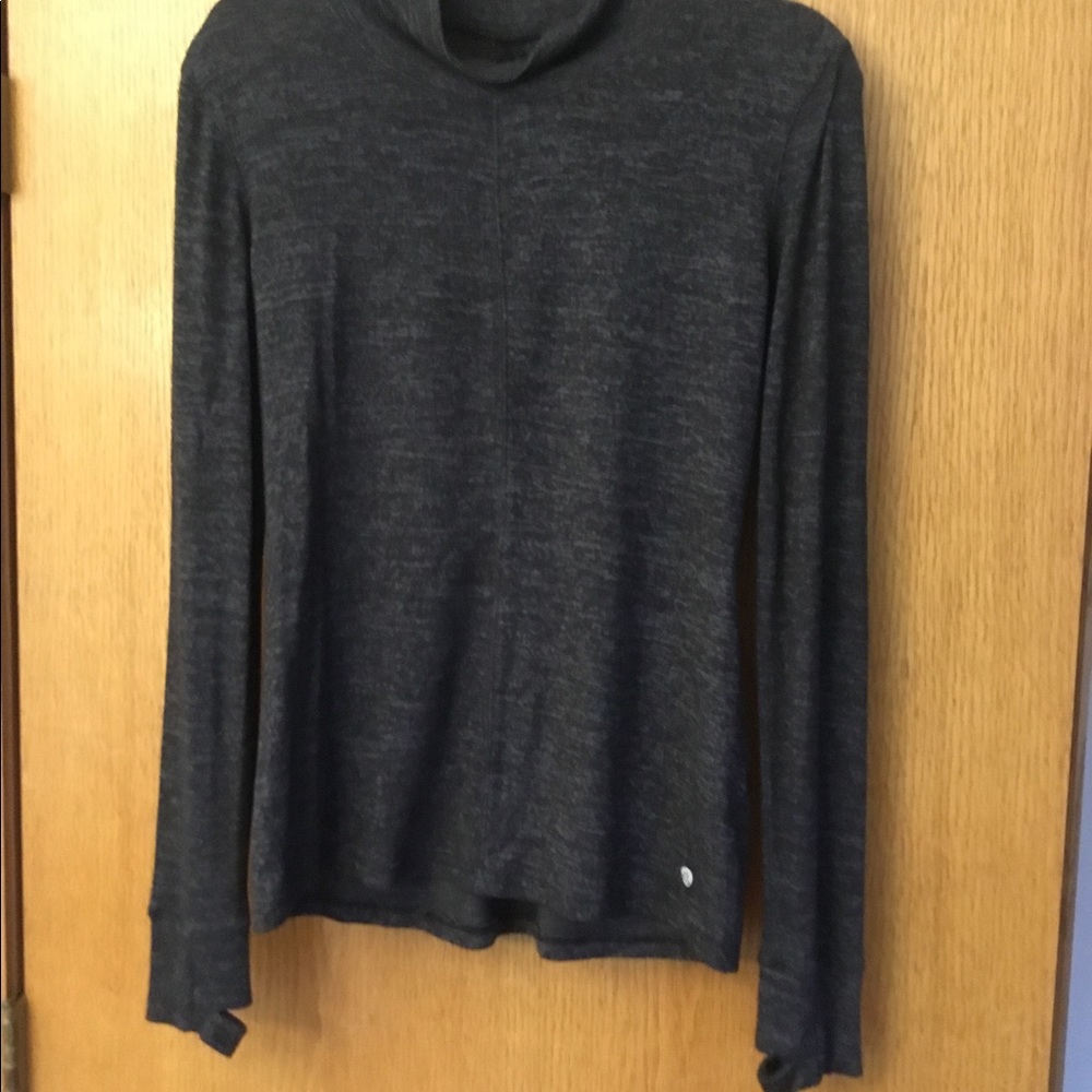 Apana long sleeve mock turtle neck open back medium top yoga athletic top